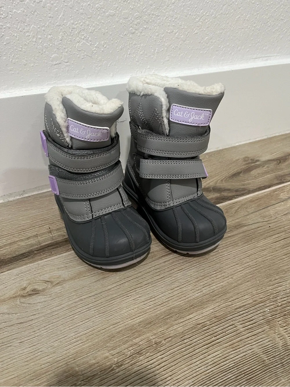 Cat & Jack Gray and Lilac Todd Toddler Winter Boots